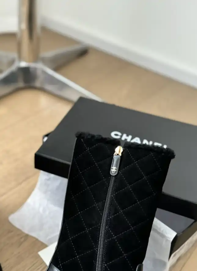 hype Chanel Boots