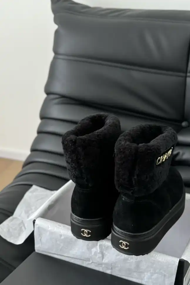 hype Chanel Boots