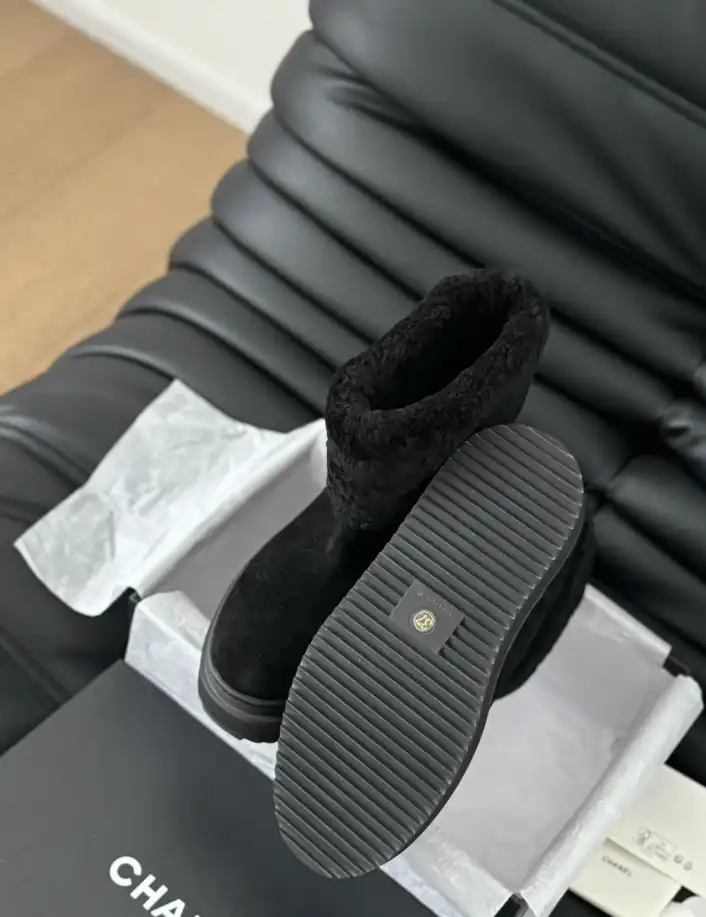 hype Chanel Boots