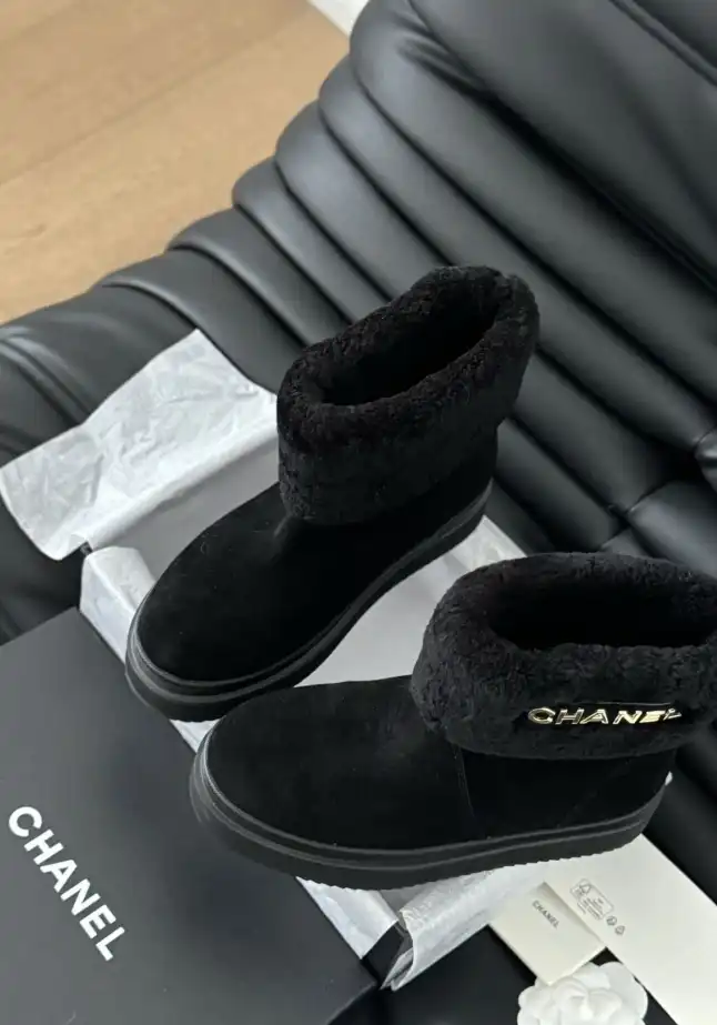 hype Chanel Boots