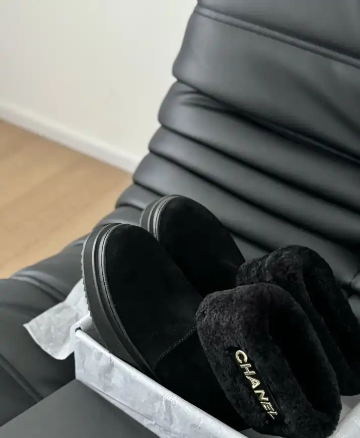 hype Chanel Boots