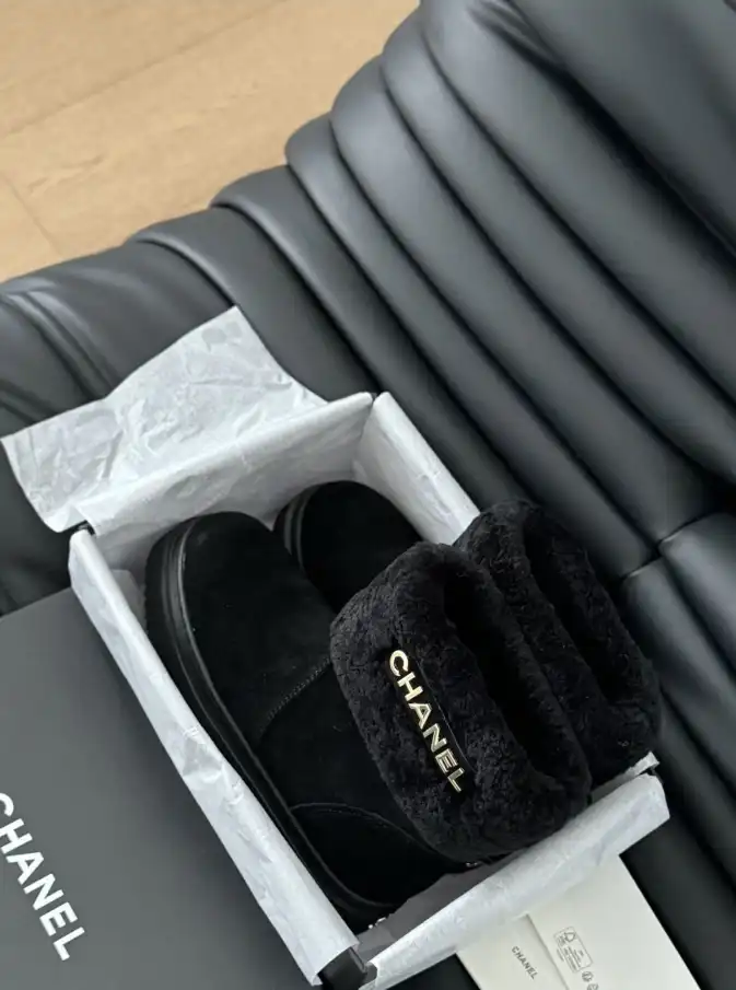 hype Chanel Boots