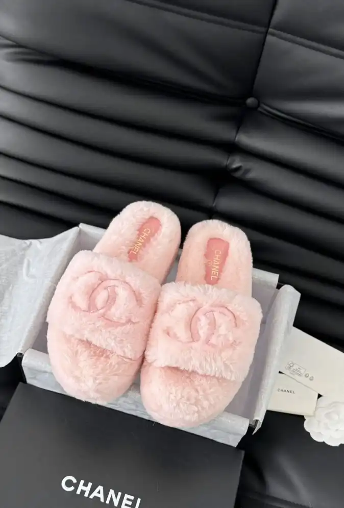 hype Chanel Slippers