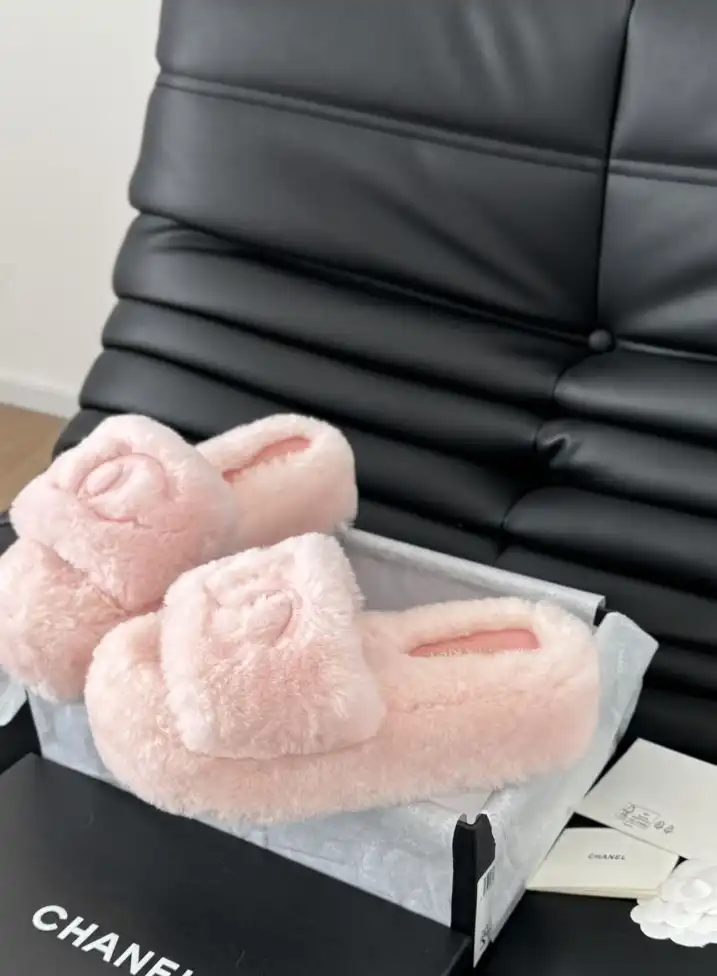 hype Chanel Slippers