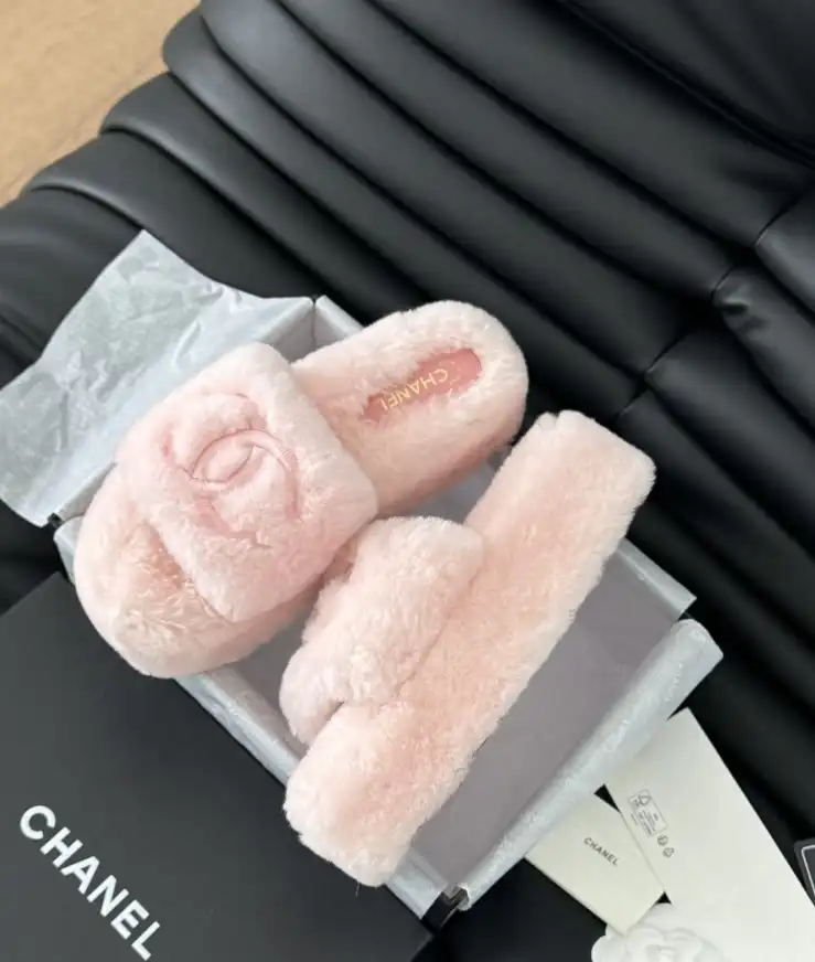 hype Chanel Slippers