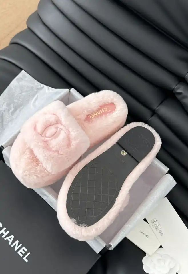 hype Chanel Slippers