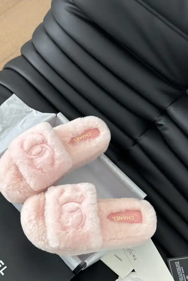 hype Chanel Slippers