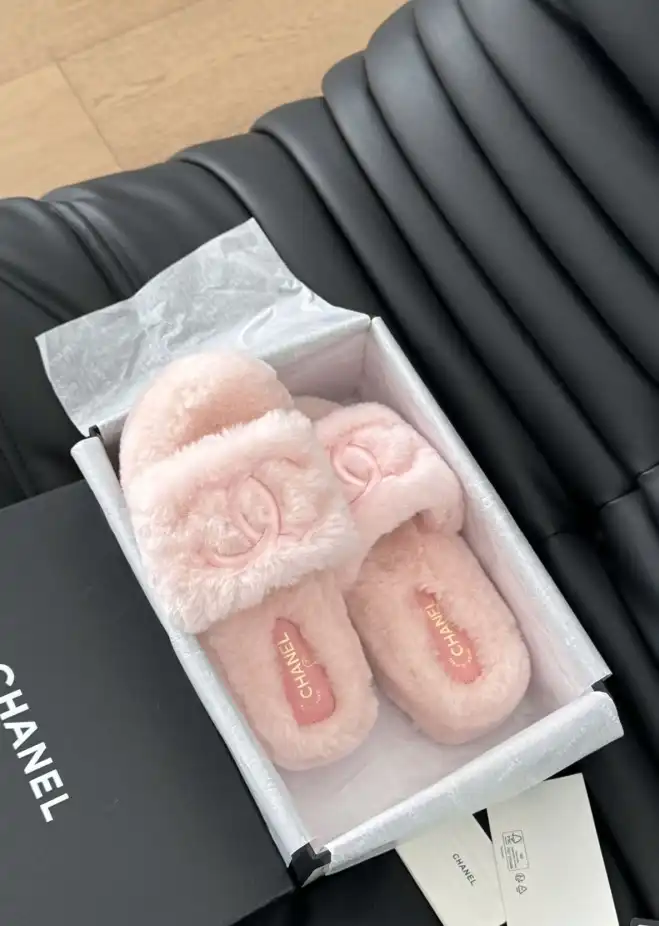 hype Chanel Slippers