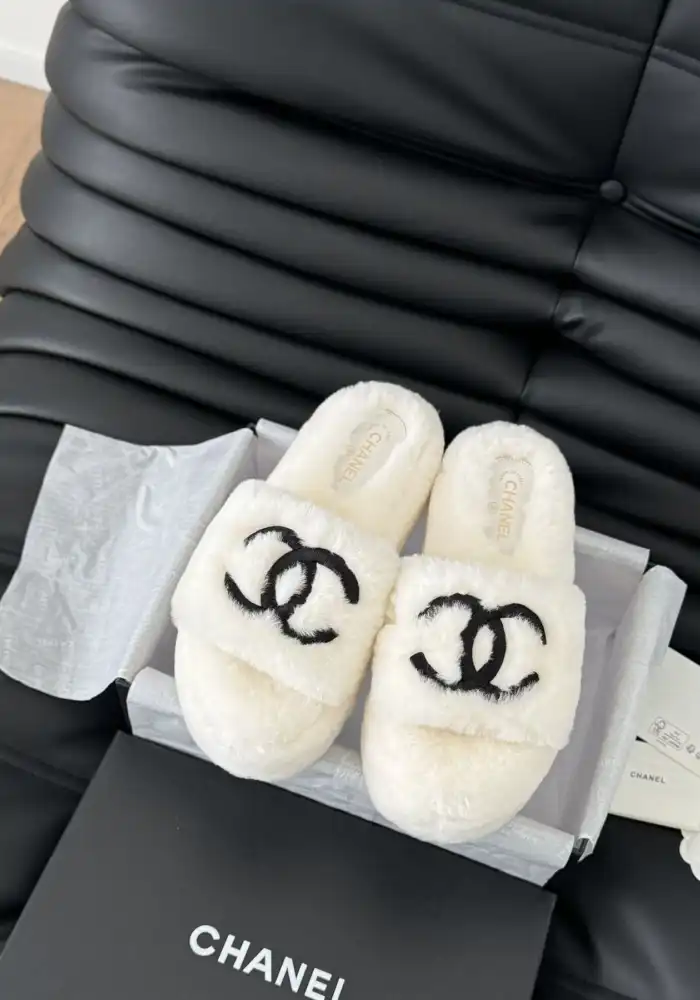 hype Chanel Slippers