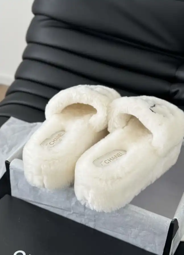 hype Chanel Slippers