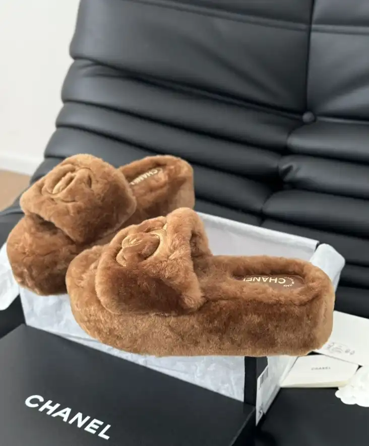 hype Chanel Slippers