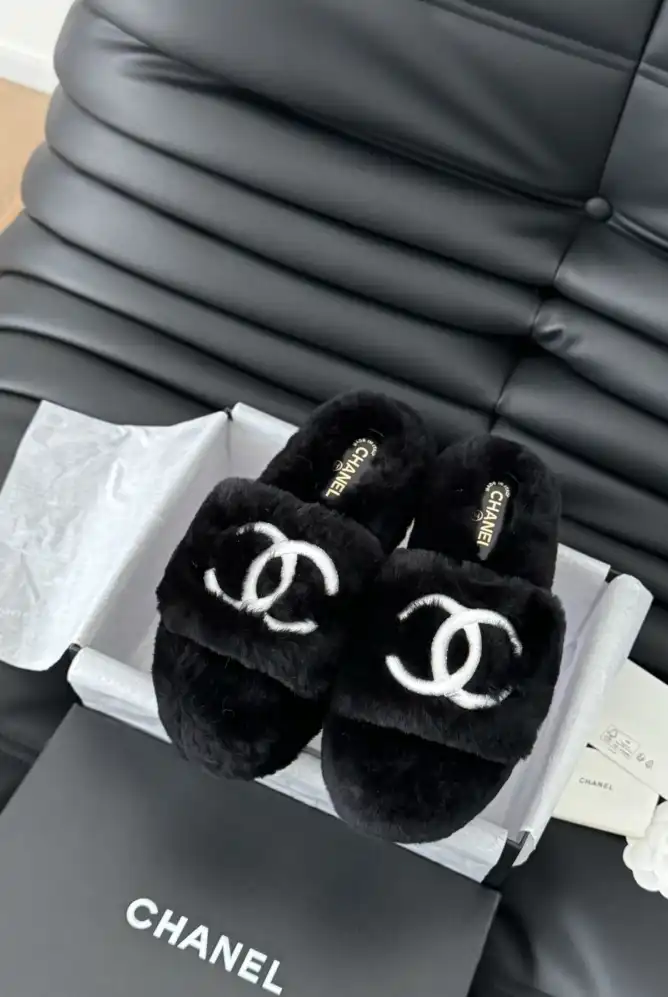 hype Chanel Slippers