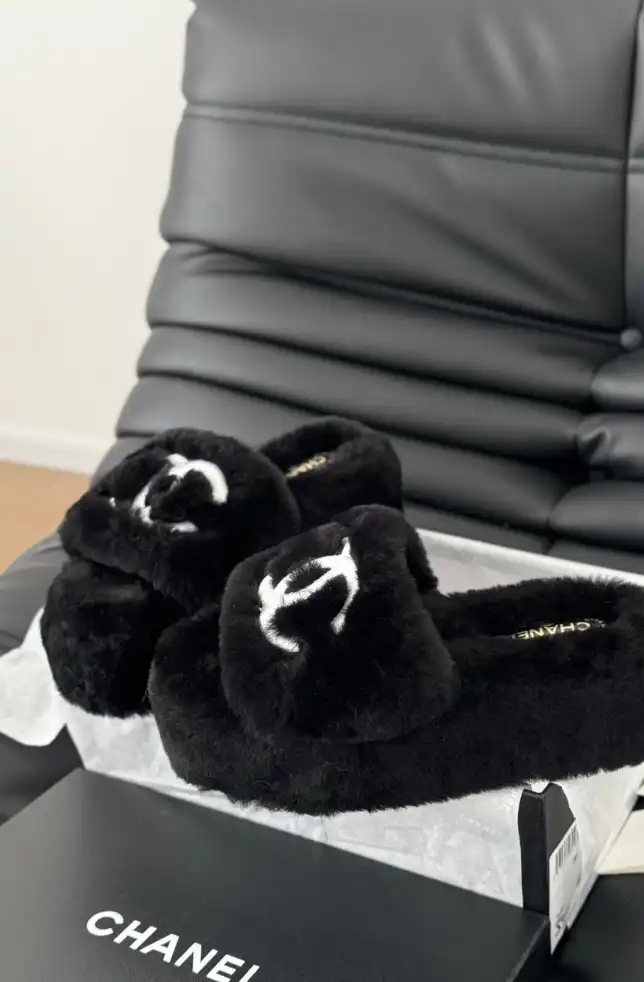 hype Chanel Slippers