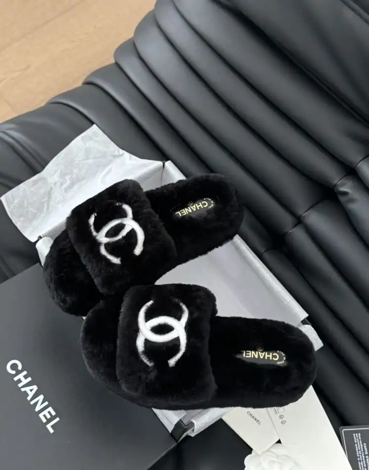 hype Chanel Slippers