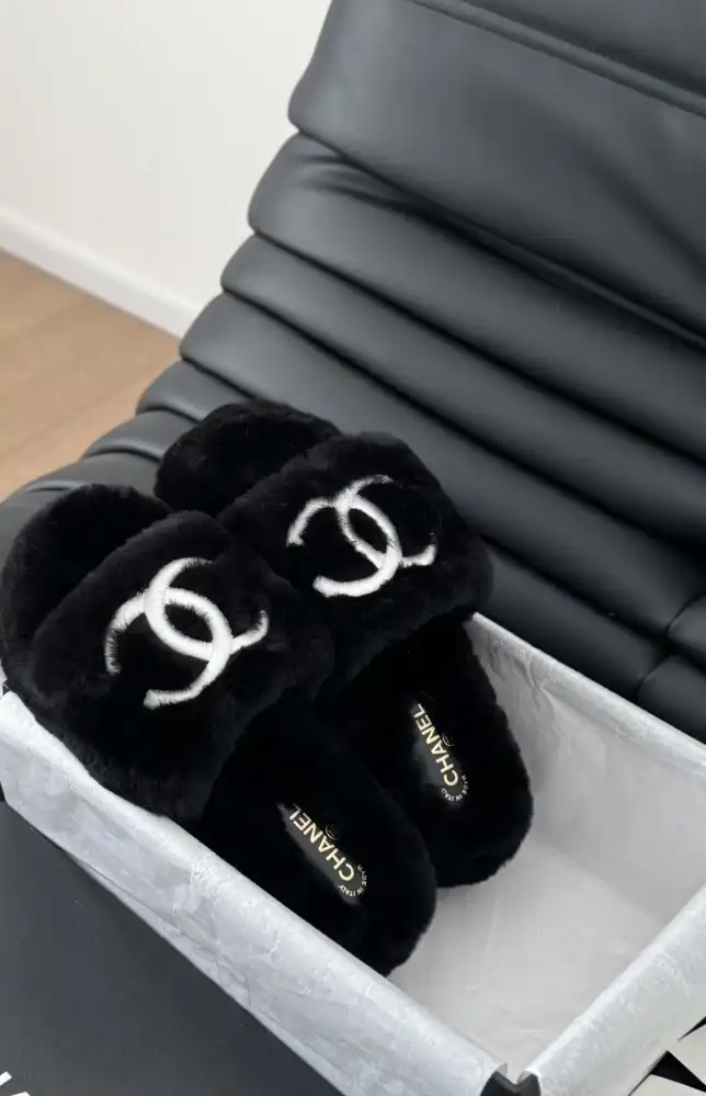 hype Chanel Slippers