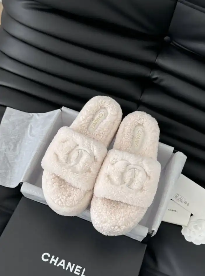 hype Chanel Slippers