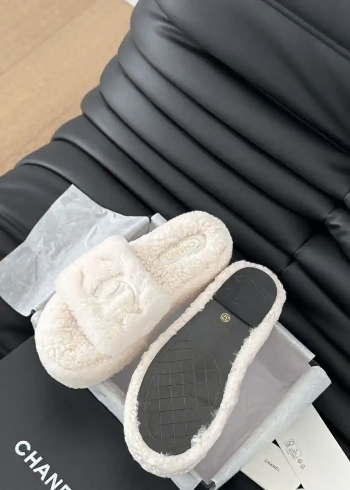 hype Chanel Slippers