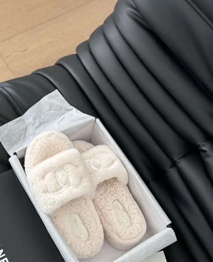 hype Chanel Slippers