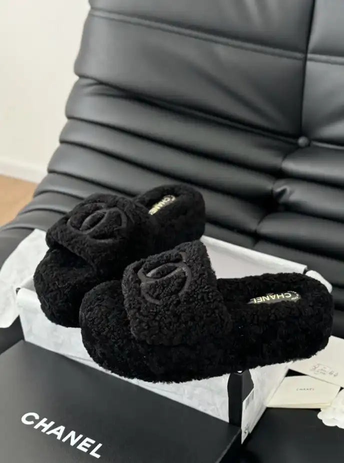 hype Chanel Slippers