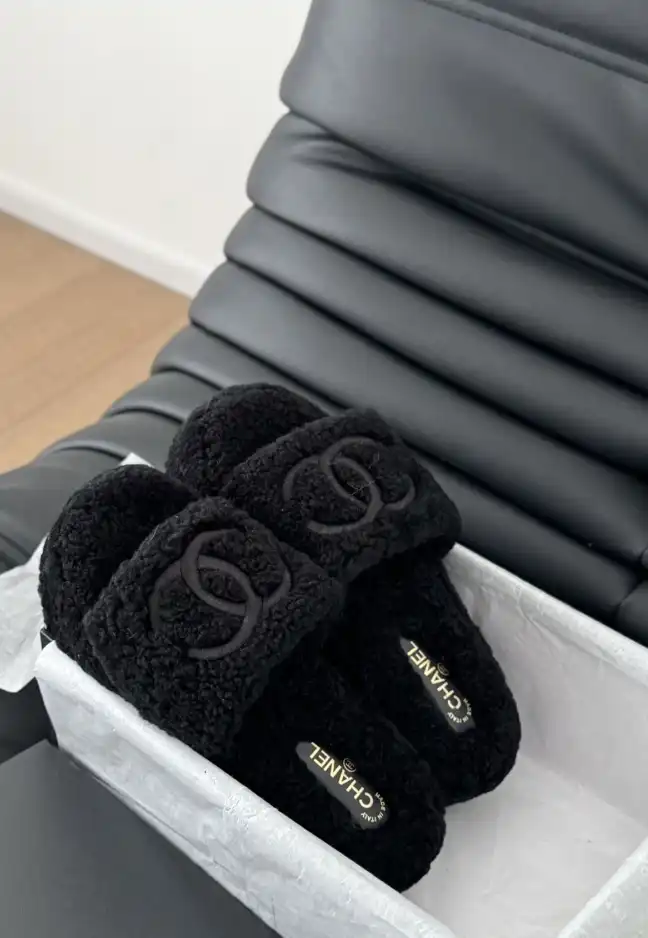 hype Chanel Slippers