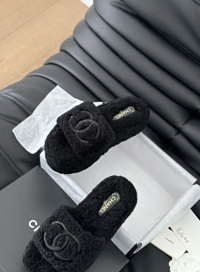 hype Chanel Slippers