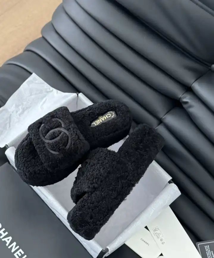 hype Chanel Slippers