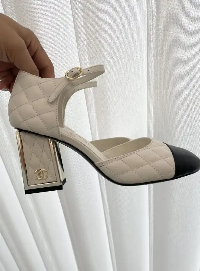 hype Chanel High Heels