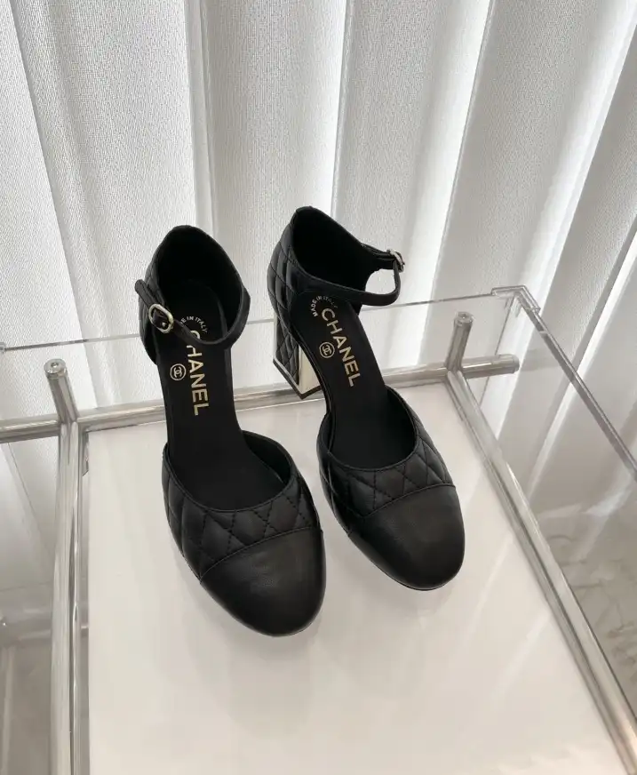 hype Chanel High Heels