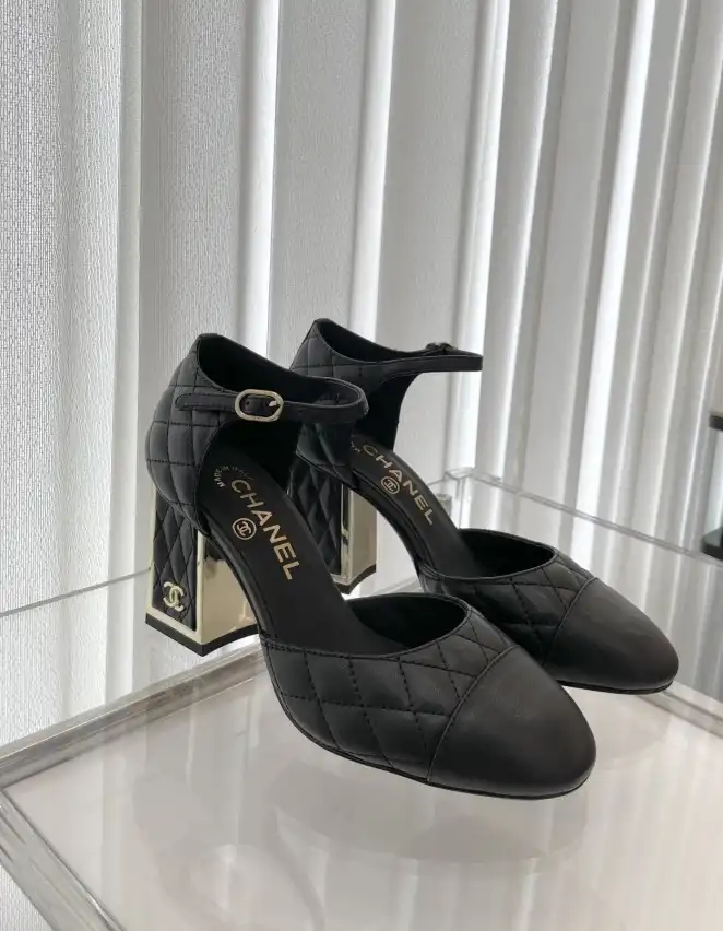 hype Chanel High Heels