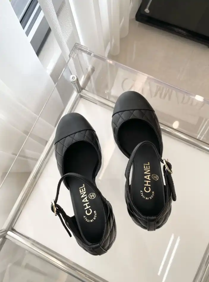 hype Chanel High Heels