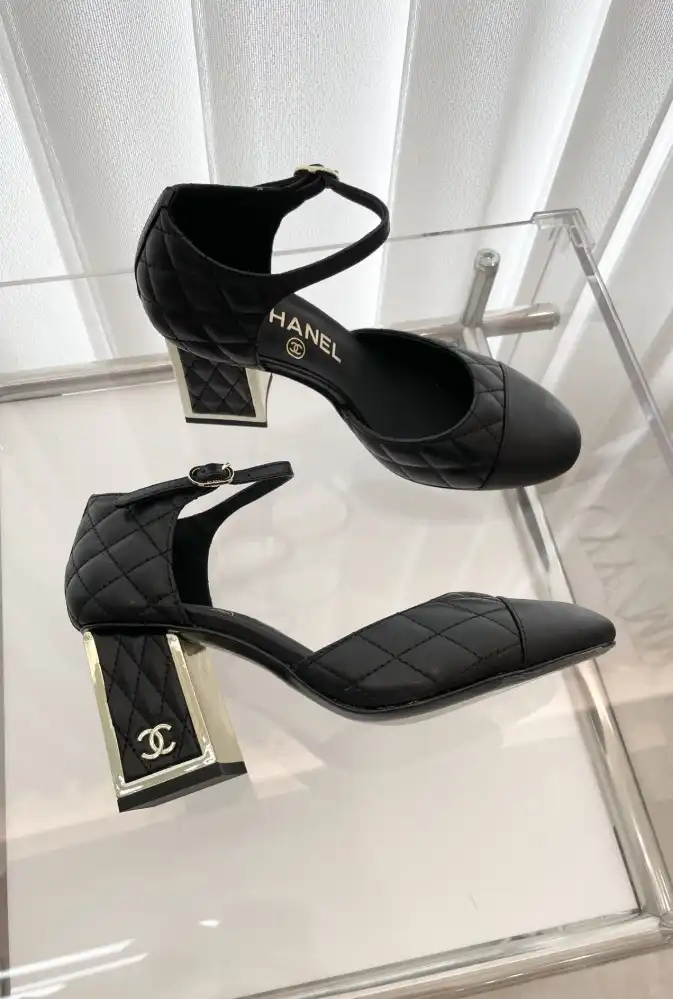 hype Chanel High Heels