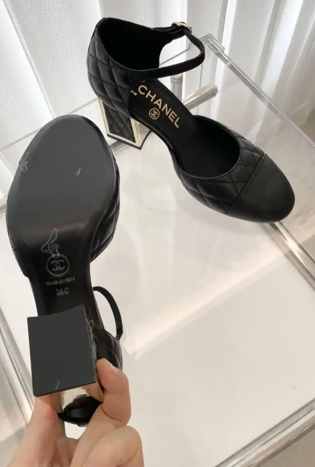 hype Chanel High Heels