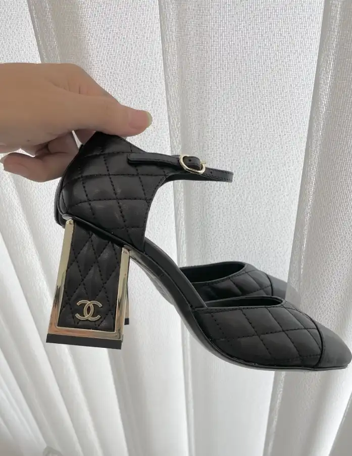 hype Chanel High Heels