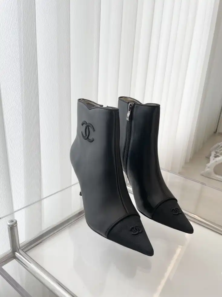 hype Chanel Boots