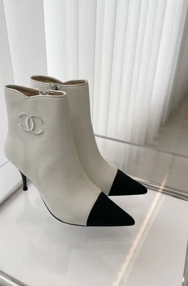 hype Chanel Boots