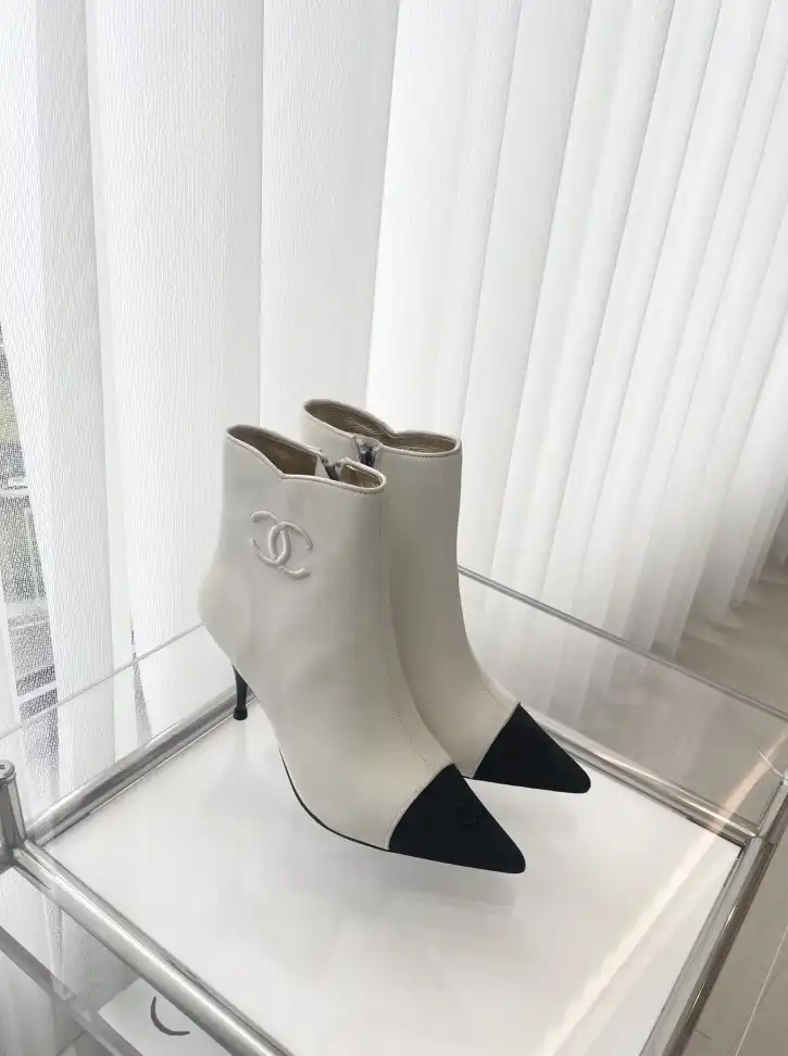 hype Chanel Boots