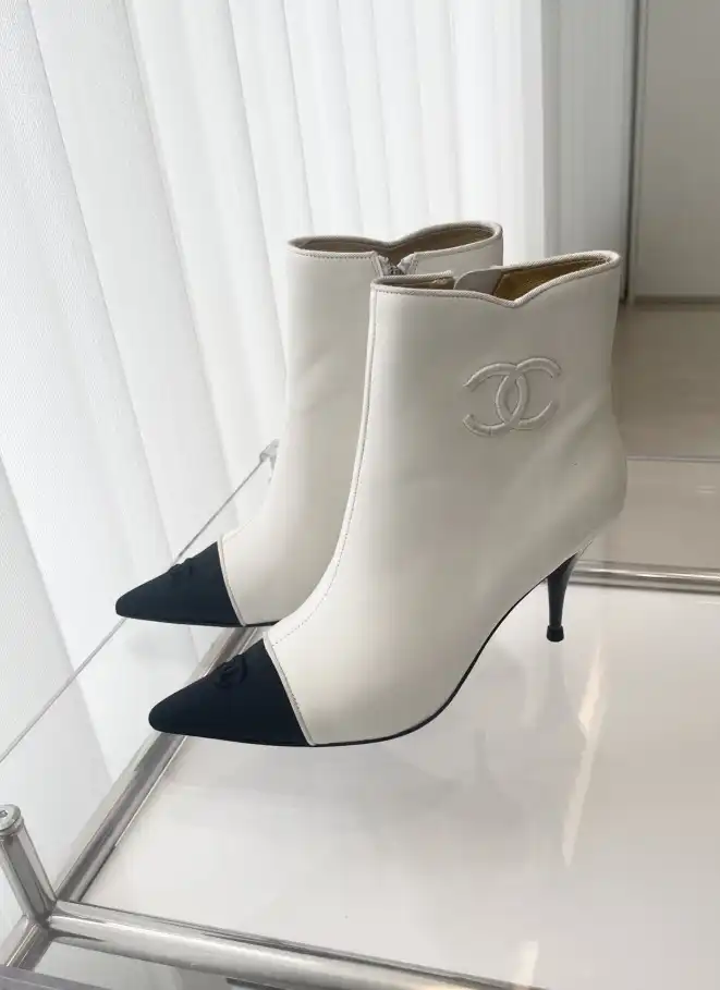 hype Chanel Boots