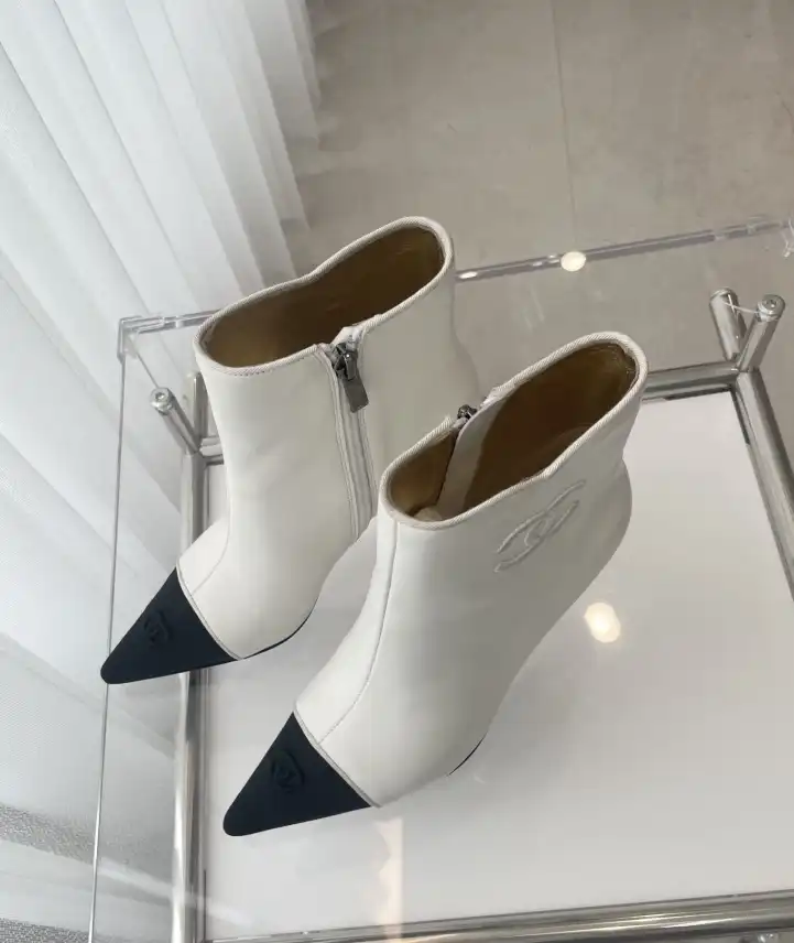 hype Chanel Boots