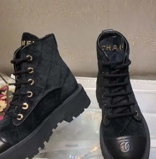 hype Chanel Boots