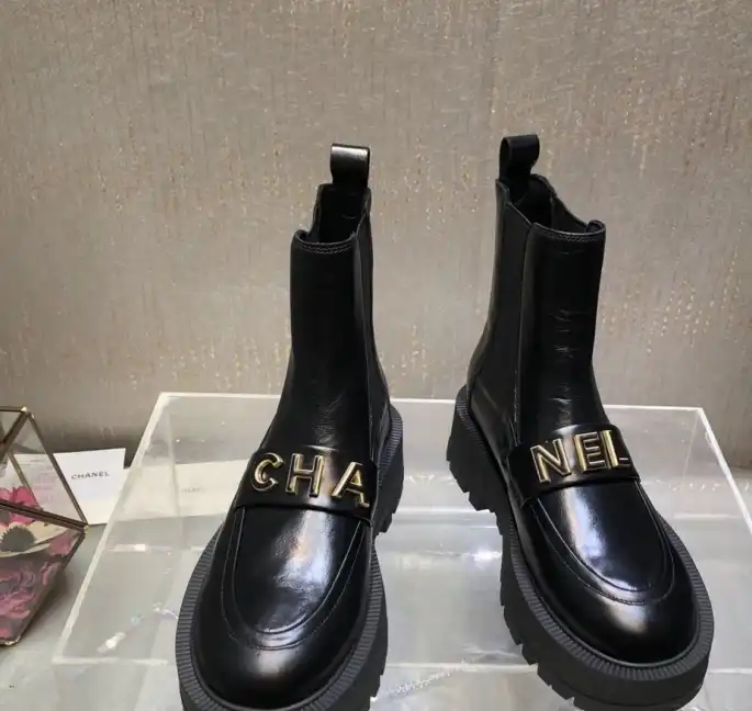 hype Chanel Boots