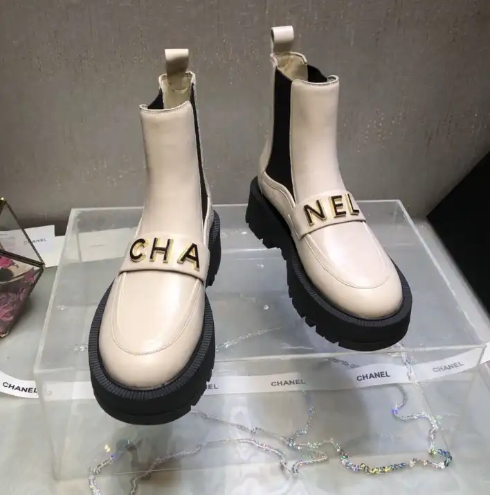 hype Chanel Boots