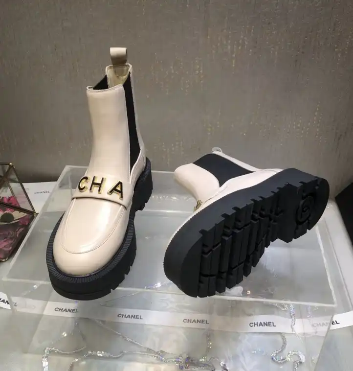 hype Chanel Boots