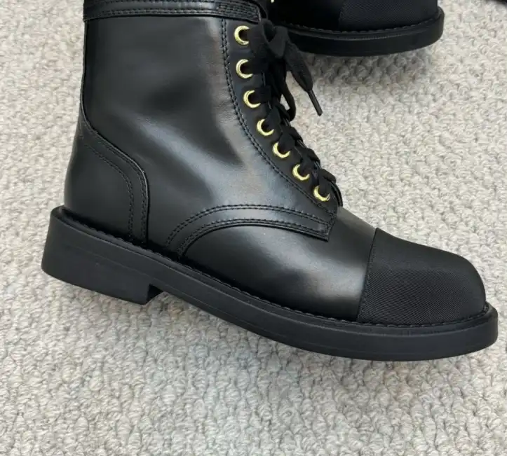 hype Chanel Boots