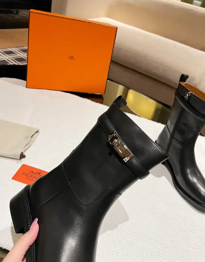 hype Hermes Boots