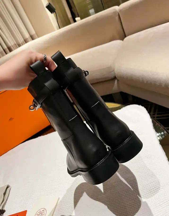 hype Hermes Boots