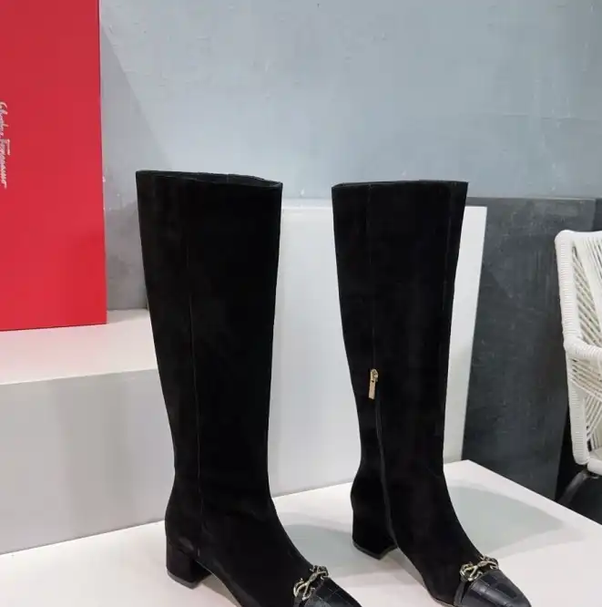 hype Ferragamo Boots