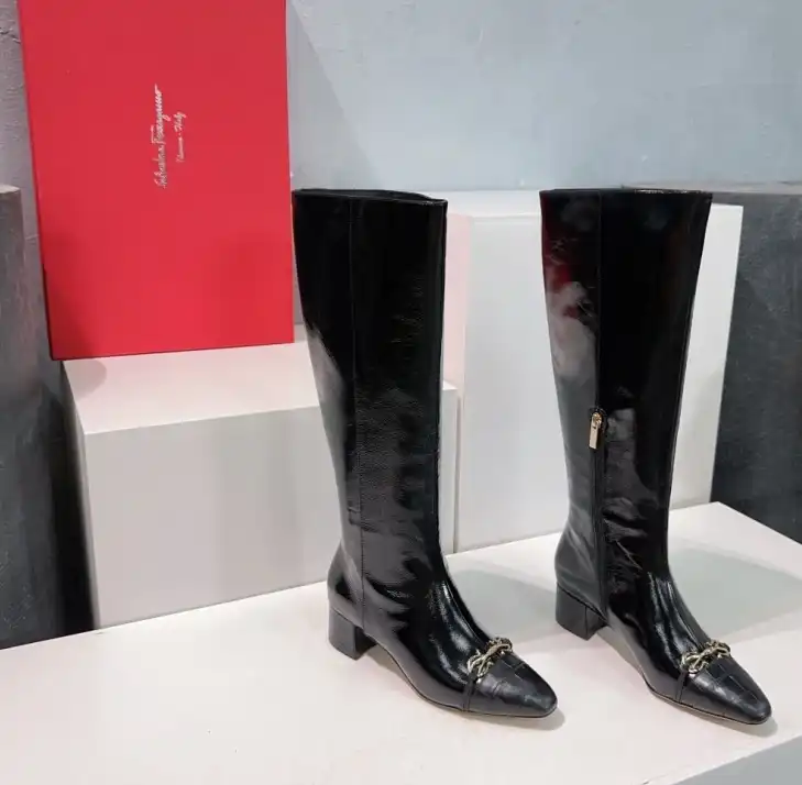 hype Ferragamo Boots