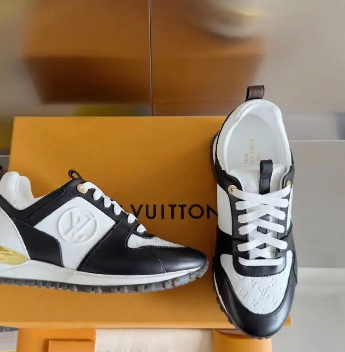 hype Louis Vuitton Sneakers