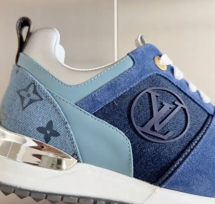 hype Louis Vuitton Sneakers