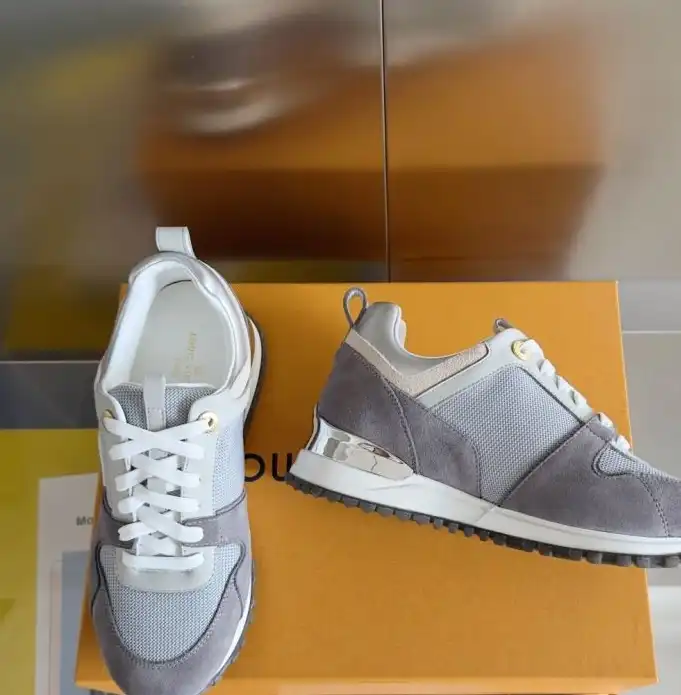 hype Louis Vuitton Sneakers